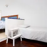 Home2book Americas & Pool Appartamento *