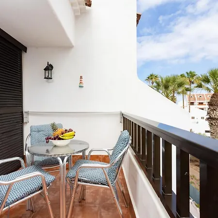 Home2book Americas & Pool *